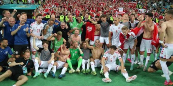 博鱼体育-新版童话的秘诀是轮换 丹麦全民皆兵昂首挺进四强