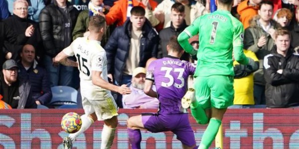 博鱼官网-热刺大胜让孔蒂不再抱怨 连吞惨败利兹联警报响起