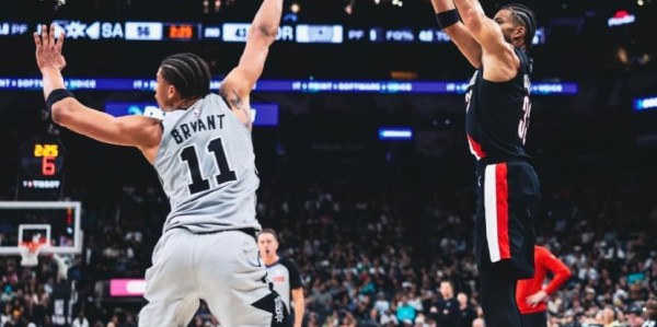 博鱼官网-完胜！福克斯25+7榜眼高开低走，阿夫迪亚29分6失误，新秀大爆发