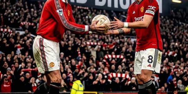 博鱼APP-打破小贝26年纪录！曼联队长B费状态爆棚！多项数据强势领跑英超