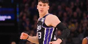 Scotto：国王前锋拉拉维亚遭遇骨挫伤 7至10天后重新评估