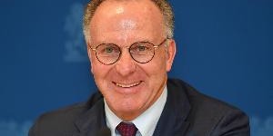 博鱼下载-鲁梅尼格：本期待拜仁国米在欧冠决赛相遇，两队交手拜仁不是热门